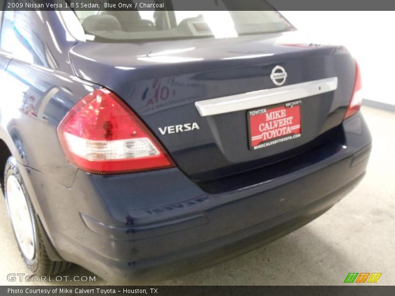 Blue Onyx / Charcoal 2009 Nissan Versa 1.8 S Sedan