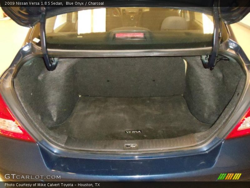 Blue Onyx / Charcoal 2009 Nissan Versa 1.8 S Sedan