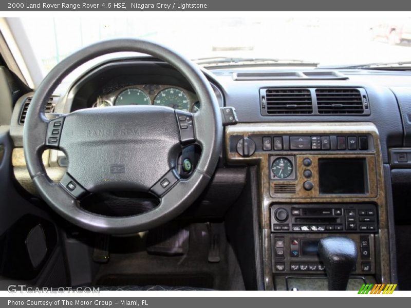 Dashboard of 2000 Range Rover 4.6 HSE