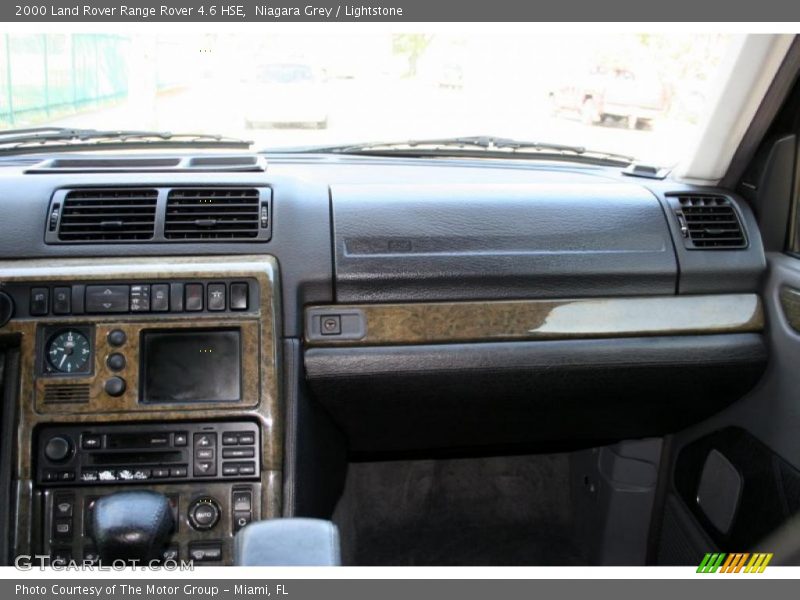 Dashboard of 2000 Range Rover 4.6 HSE