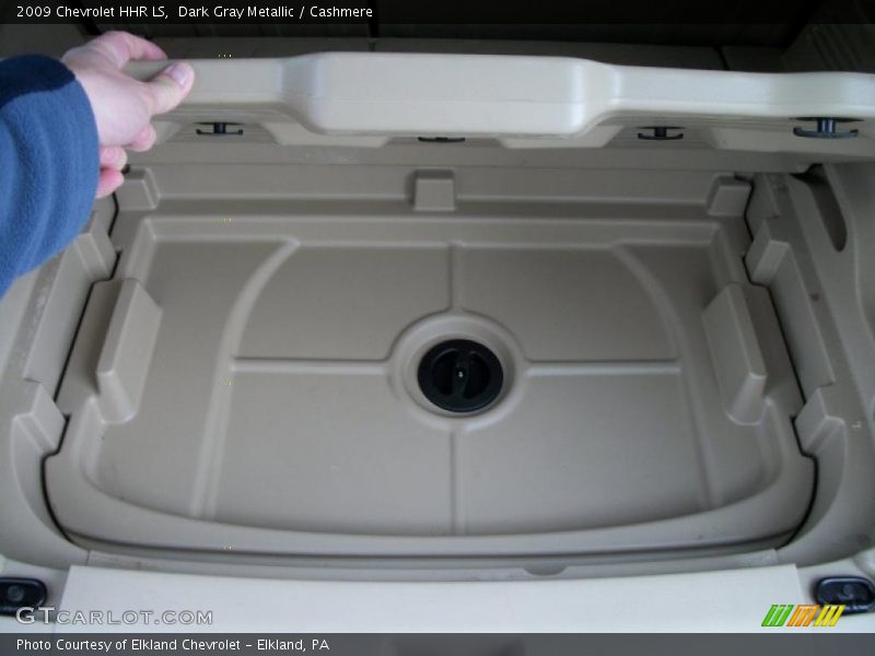Dark Gray Metallic / Cashmere 2009 Chevrolet HHR LS
