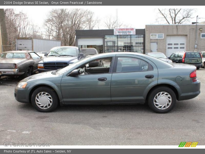 Onyx Green Pearlcoat / Sandstone 2004 Dodge Stratus SE Sedan