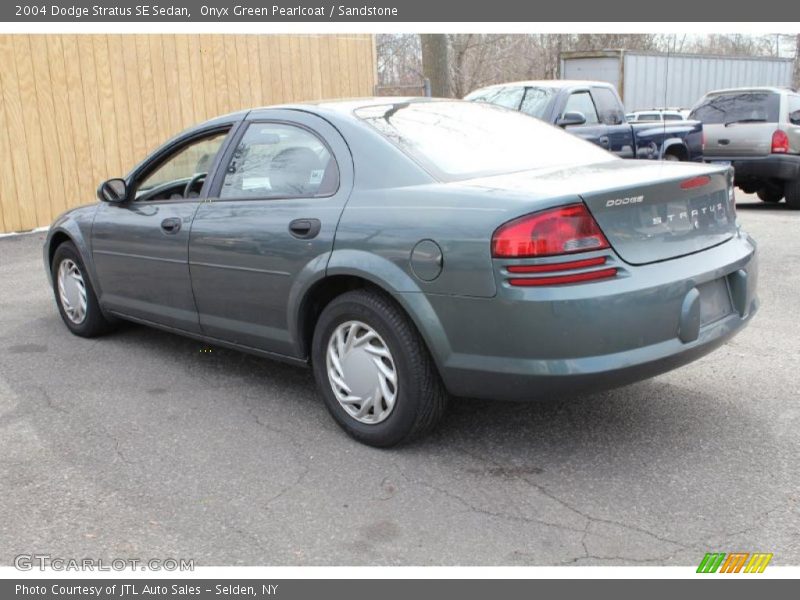  2004 Stratus SE Sedan Onyx Green Pearlcoat