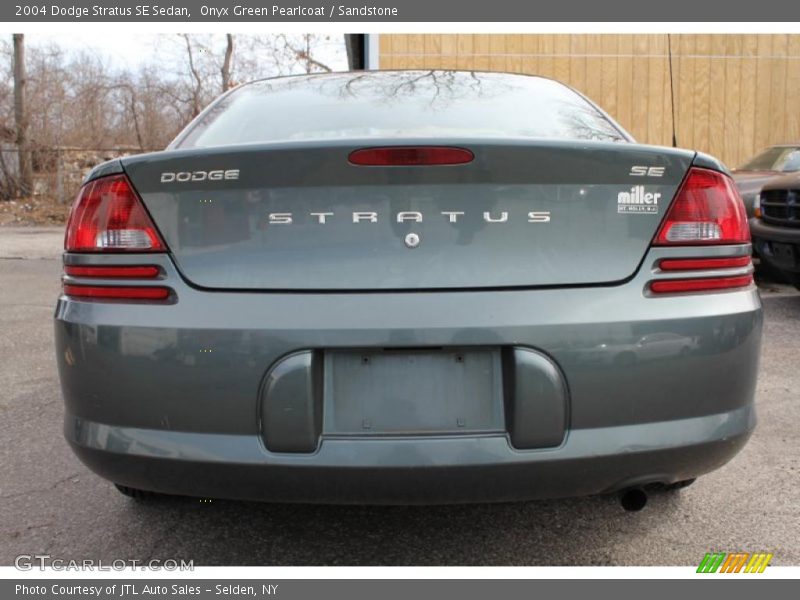 Onyx Green Pearlcoat / Sandstone 2004 Dodge Stratus SE Sedan