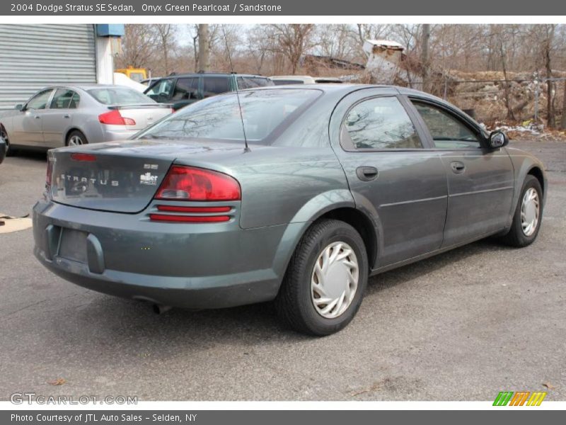 Onyx Green Pearlcoat / Sandstone 2004 Dodge Stratus SE Sedan