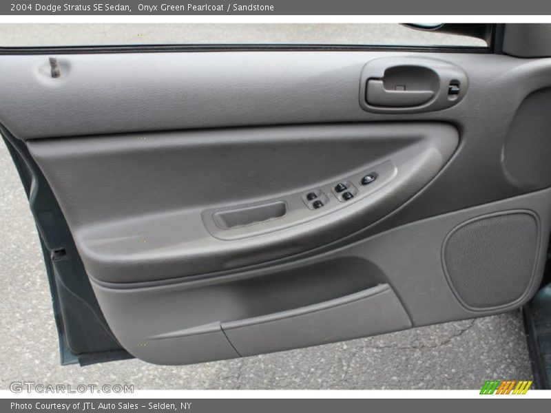 Onyx Green Pearlcoat / Sandstone 2004 Dodge Stratus SE Sedan