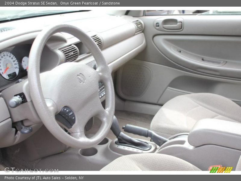 Onyx Green Pearlcoat / Sandstone 2004 Dodge Stratus SE Sedan