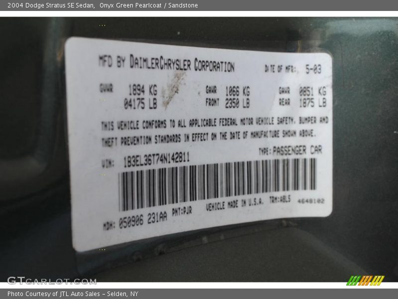 Onyx Green Pearlcoat / Sandstone 2004 Dodge Stratus SE Sedan