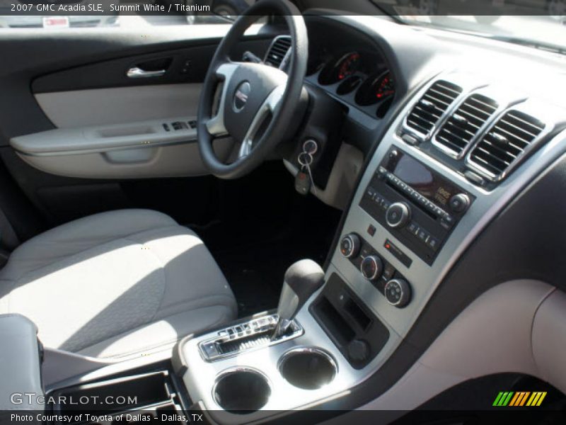 Summit White / Titanium 2007 GMC Acadia SLE