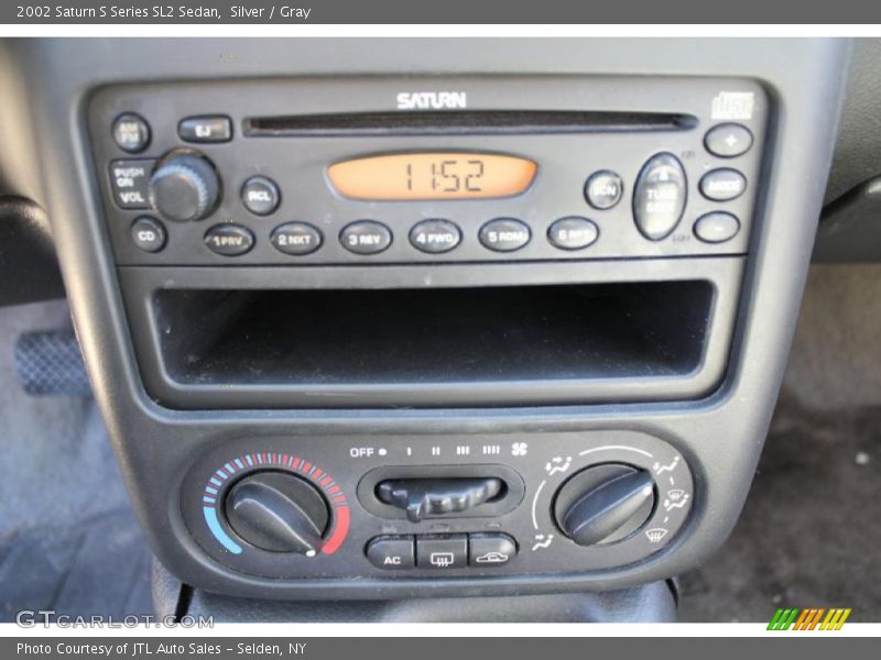 Silver / Gray 2002 Saturn S Series SL2 Sedan