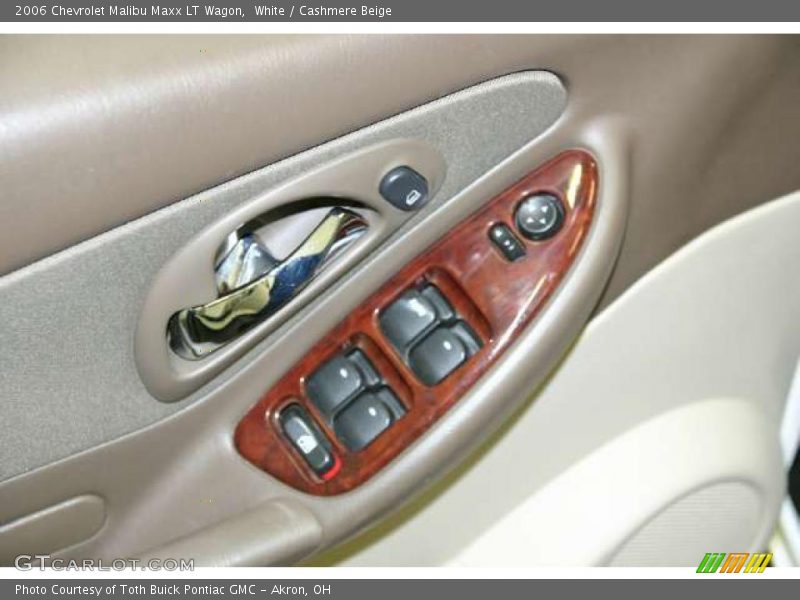 White / Cashmere Beige 2006 Chevrolet Malibu Maxx LT Wagon