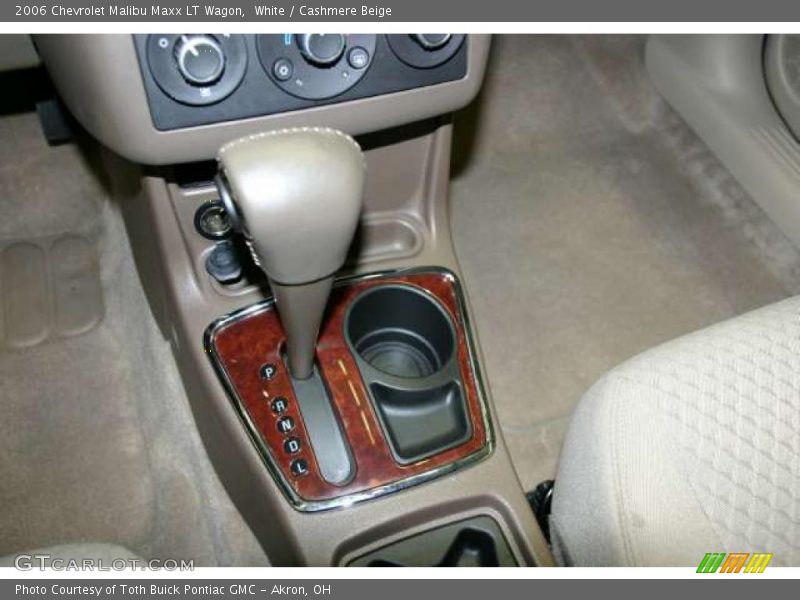 White / Cashmere Beige 2006 Chevrolet Malibu Maxx LT Wagon