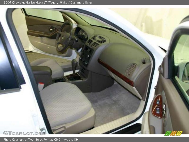 White / Cashmere Beige 2006 Chevrolet Malibu Maxx LT Wagon
