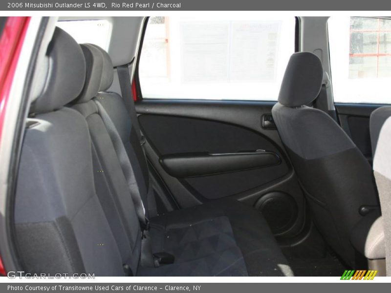 Rio Red Pearl / Charcoal 2006 Mitsubishi Outlander LS 4WD