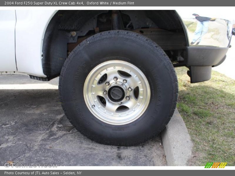 Oxford White / Medium Flint 2004 Ford F250 Super Duty XL Crew Cab 4x4