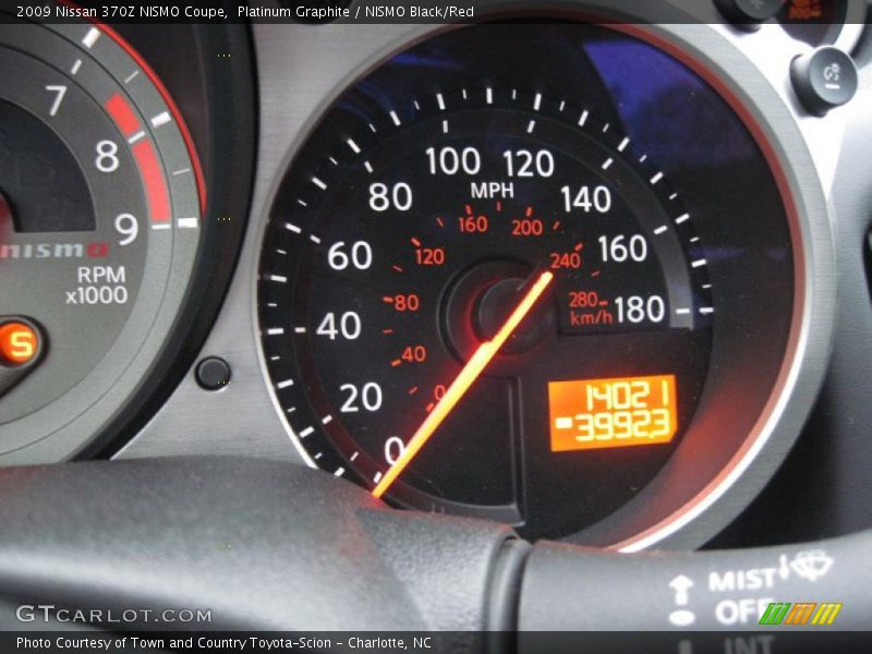 Platinum Graphite / NISMO Black/Red 2009 Nissan 370Z NISMO Coupe