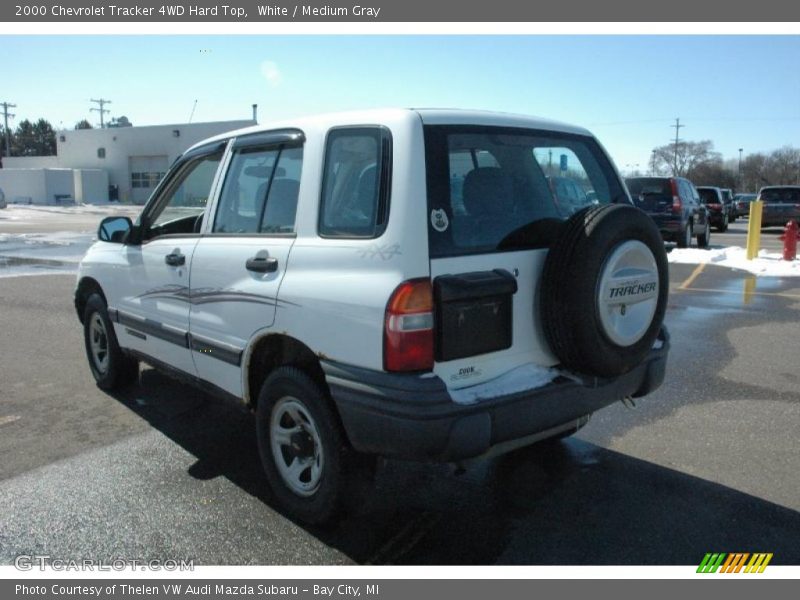 White / Medium Gray 2000 Chevrolet Tracker 4WD Hard Top