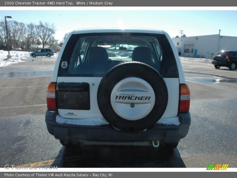 White / Medium Gray 2000 Chevrolet Tracker 4WD Hard Top