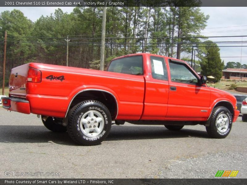 Victory Red / Graphite 2001 Chevrolet S10 LS Extended Cab 4x4