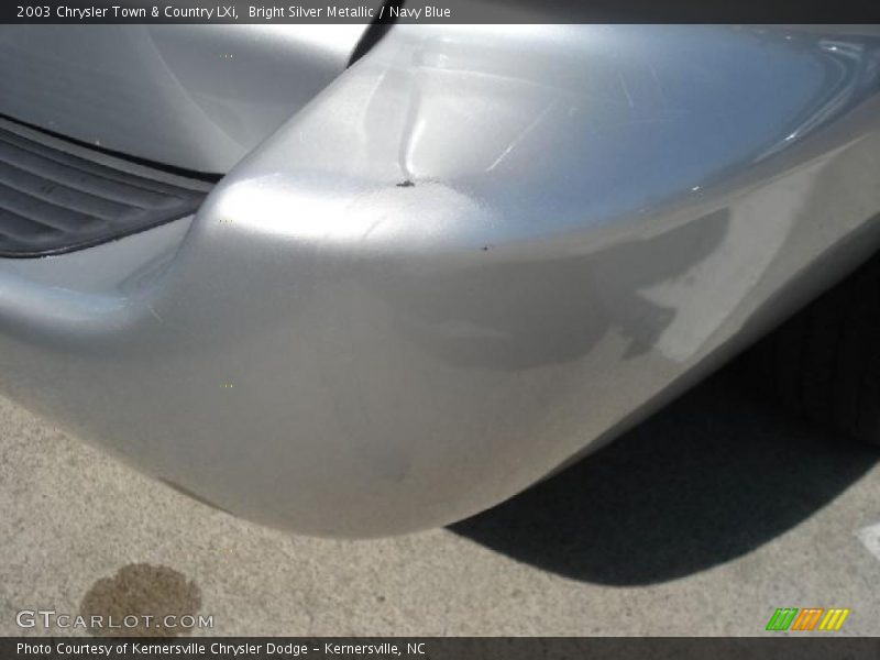 Bright Silver Metallic / Navy Blue 2003 Chrysler Town & Country LXi
