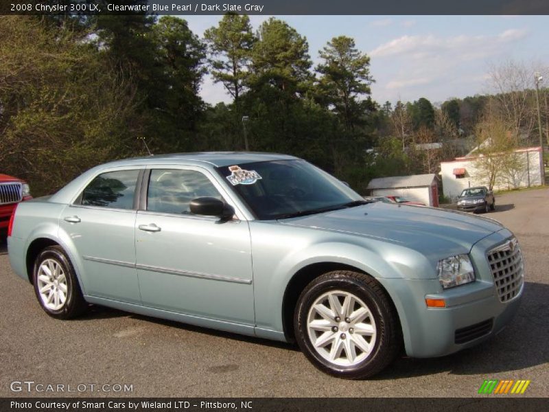 Front 3/4 View of 2008 300 LX