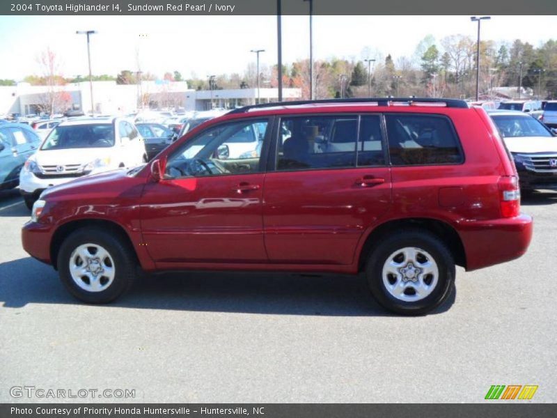 Sundown Red Pearl / Ivory 2004 Toyota Highlander I4