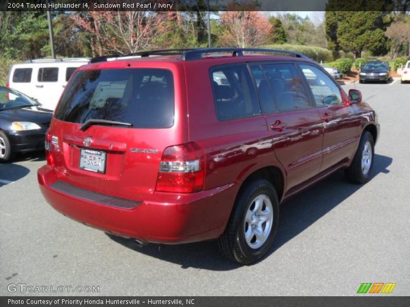 Sundown Red Pearl / Ivory 2004 Toyota Highlander I4
