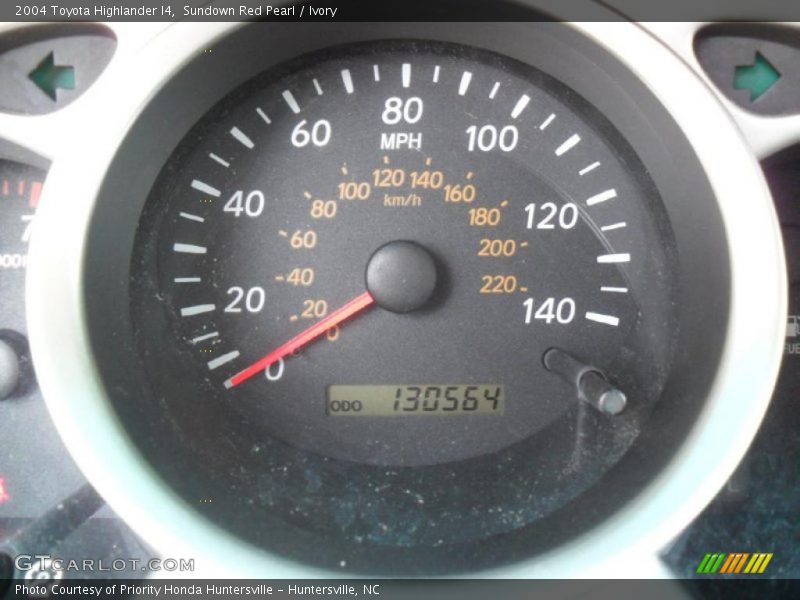 Sundown Red Pearl / Ivory 2004 Toyota Highlander I4