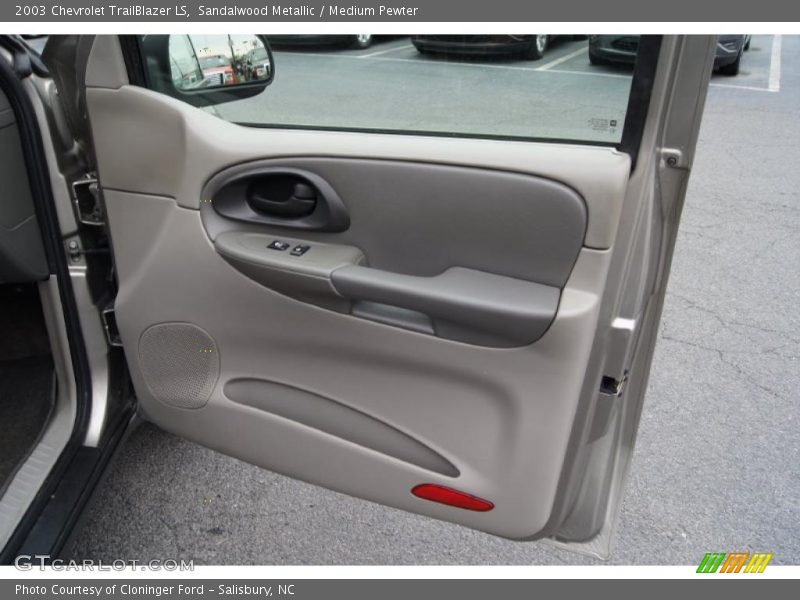 Sandalwood Metallic / Medium Pewter 2003 Chevrolet TrailBlazer LS