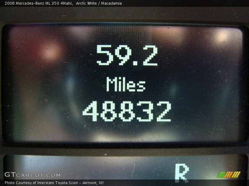 Arctic White / Macadamia 2008 Mercedes-Benz ML 350 4Matic