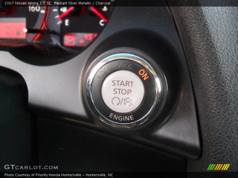 Radiant Silver Metallic / Charcoal 2007 Nissan Altima 3.5 SE