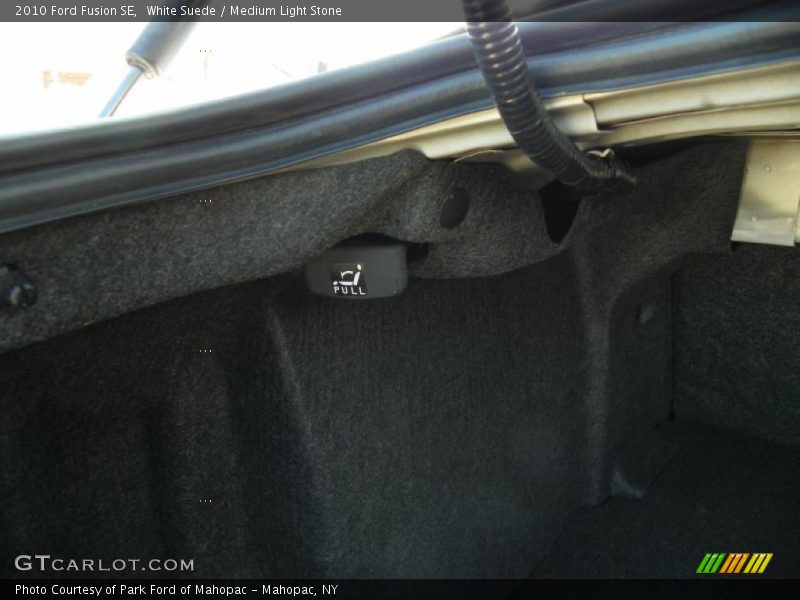 White Suede / Medium Light Stone 2010 Ford Fusion SE