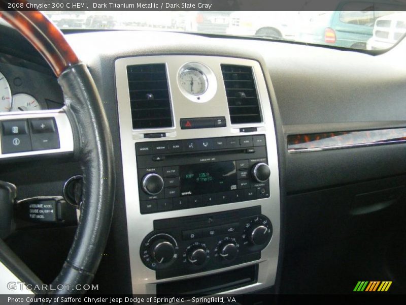 Controls of 2008 300 C HEMI
