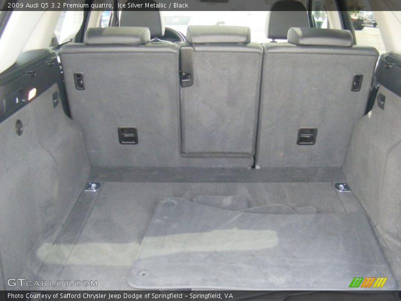  2009 Q5 3.2 Premium quattro Trunk