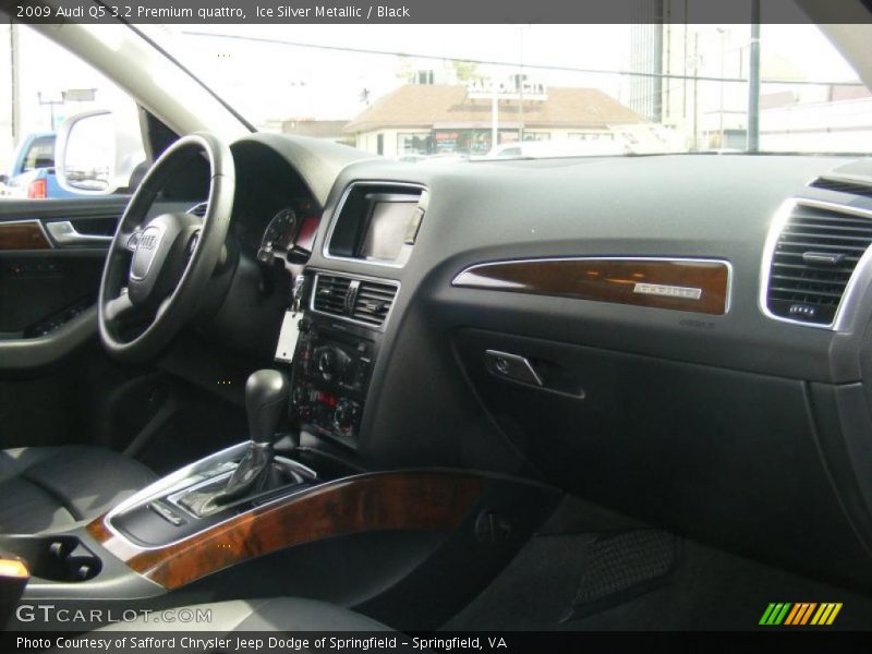 Ice Silver Metallic / Black 2009 Audi Q5 3.2 Premium quattro