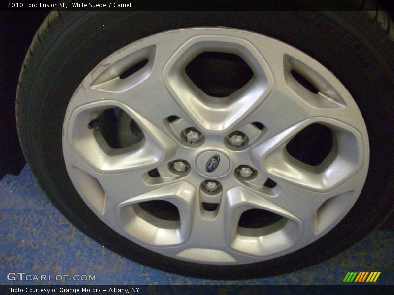White Suede / Camel 2010 Ford Fusion SE