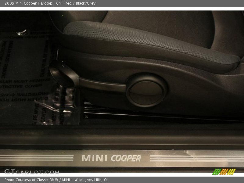Chili Red / Black/Grey 2009 Mini Cooper Hardtop
