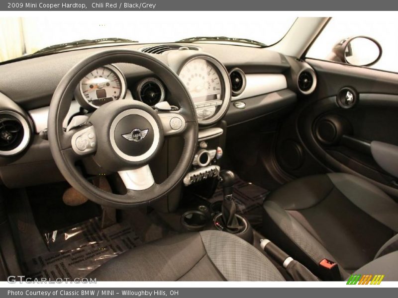 Chili Red / Black/Grey 2009 Mini Cooper Hardtop