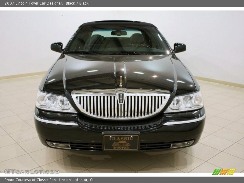 Black / Black 2007 Lincoln Town Car Designer