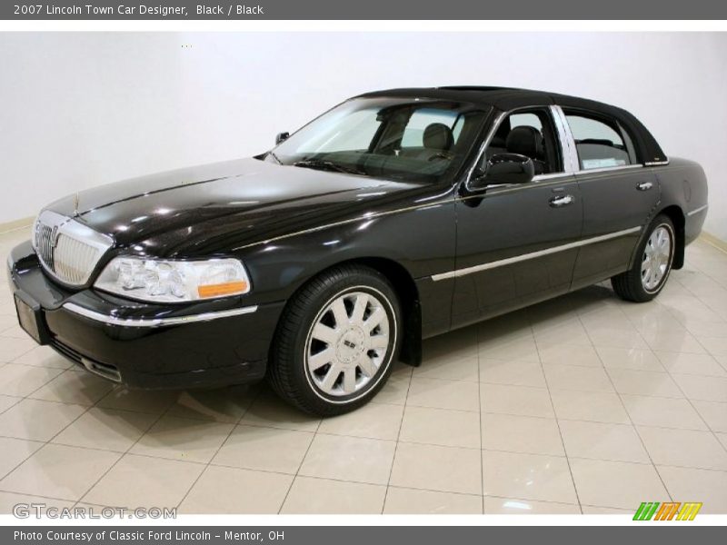 Black / Black 2007 Lincoln Town Car Designer