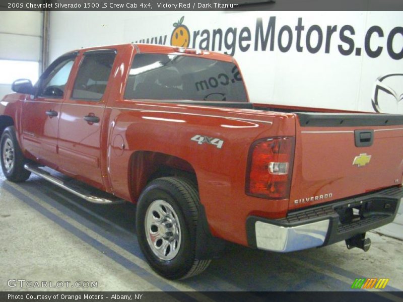 Victory Red / Dark Titanium 2009 Chevrolet Silverado 1500 LS Crew Cab 4x4