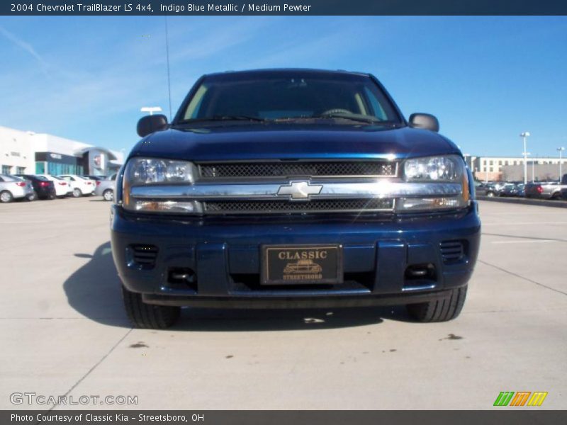 Indigo Blue Metallic / Medium Pewter 2004 Chevrolet TrailBlazer LS 4x4