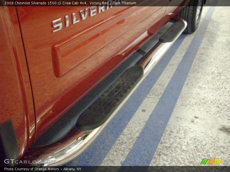 Victory Red / Dark Titanium 2009 Chevrolet Silverado 1500 LS Crew Cab 4x4