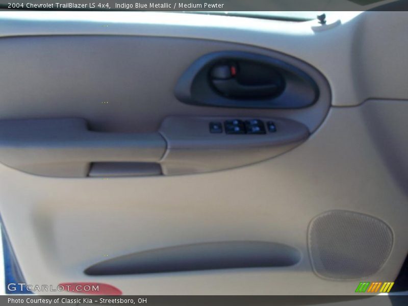 Indigo Blue Metallic / Medium Pewter 2004 Chevrolet TrailBlazer LS 4x4