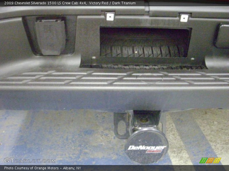 Victory Red / Dark Titanium 2009 Chevrolet Silverado 1500 LS Crew Cab 4x4