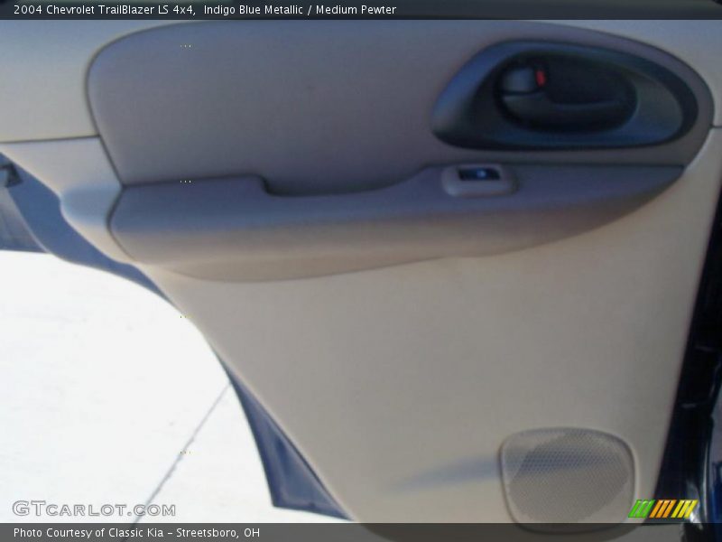 Indigo Blue Metallic / Medium Pewter 2004 Chevrolet TrailBlazer LS 4x4