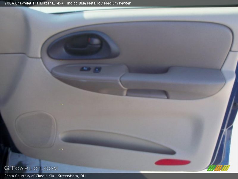 Indigo Blue Metallic / Medium Pewter 2004 Chevrolet TrailBlazer LS 4x4