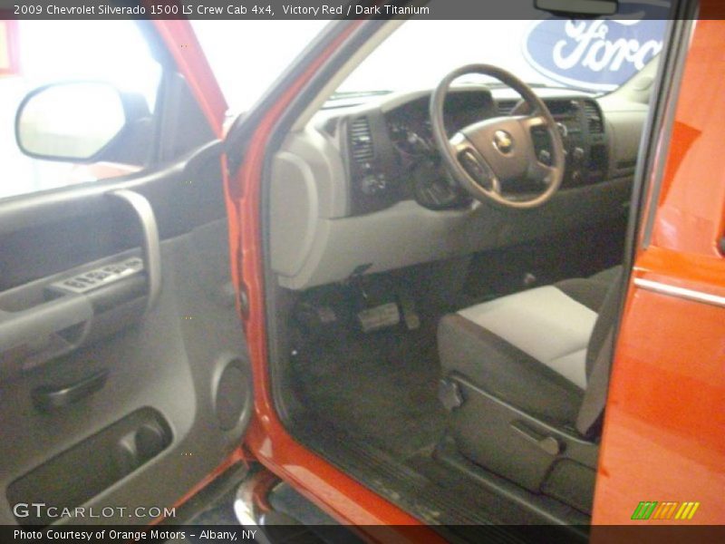 Victory Red / Dark Titanium 2009 Chevrolet Silverado 1500 LS Crew Cab 4x4