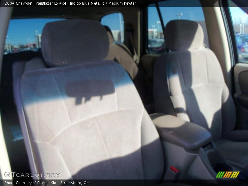 Indigo Blue Metallic / Medium Pewter 2004 Chevrolet TrailBlazer LS 4x4