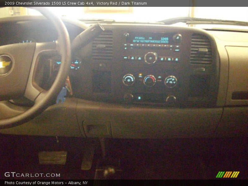 Victory Red / Dark Titanium 2009 Chevrolet Silverado 1500 LS Crew Cab 4x4